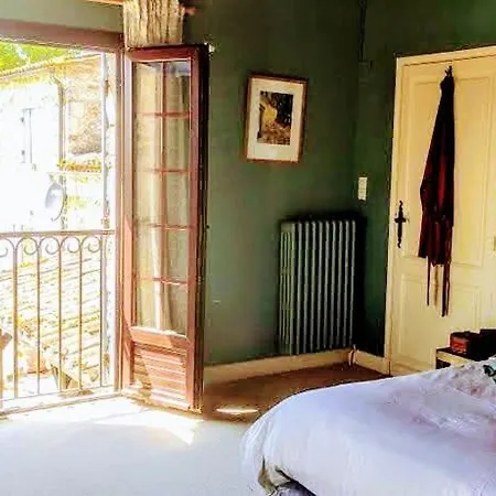 Maison á Votre Santé, In De Bordeaux-wijnstreek 3*