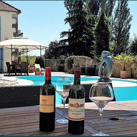 Maison á Votre Santé, In De Bordeaux-wijnstreek Couette-café Savignac-de-Duras
