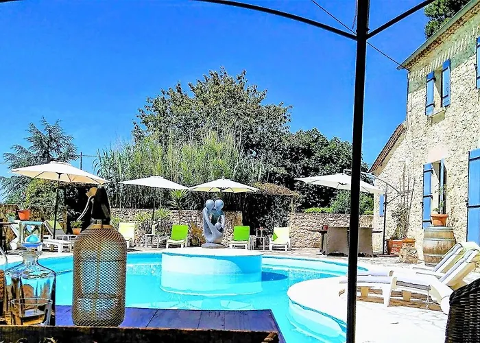 Luxe Maison A Votre Sante, In Bordeaux Wine Region Bed & Breakfast Savignac-de-Duras